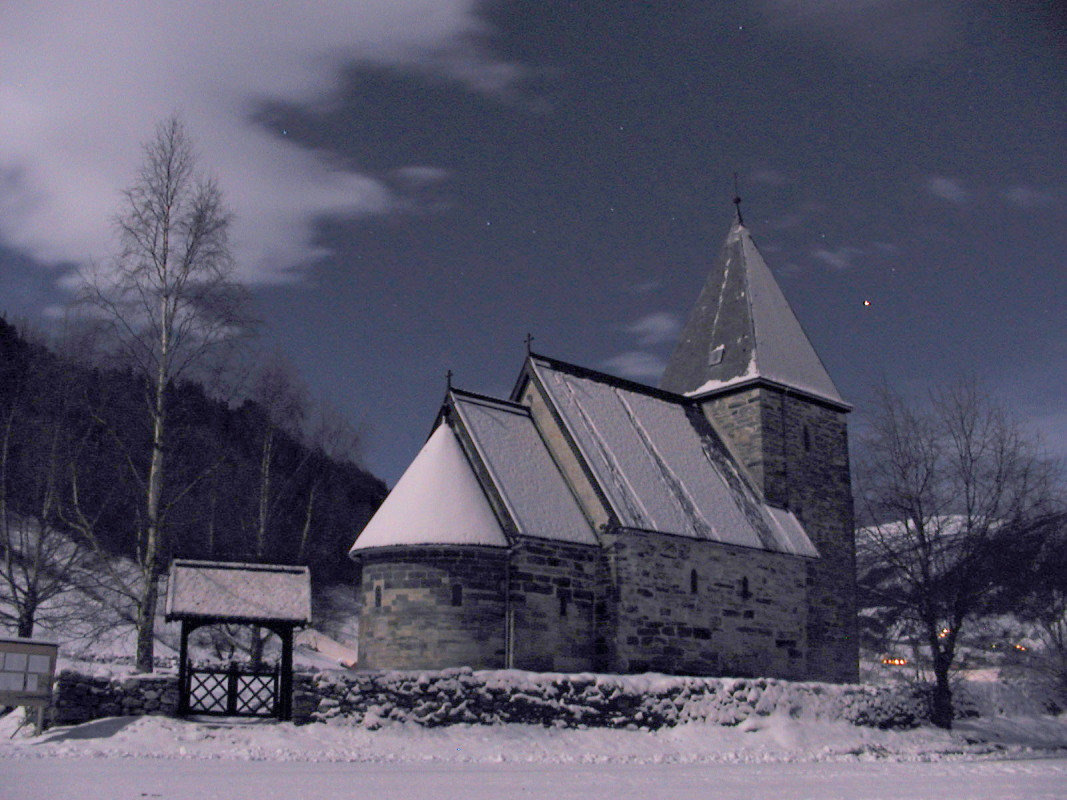 Hove Stonechurch a winternight